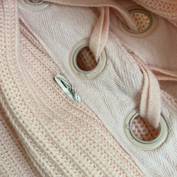 Endless Rose Blush Pink Cropped Sweater size L - Picture 5 of 8